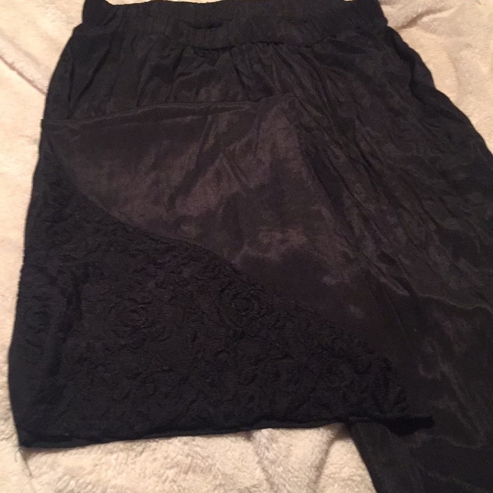 Pants - Picture 2 of 4